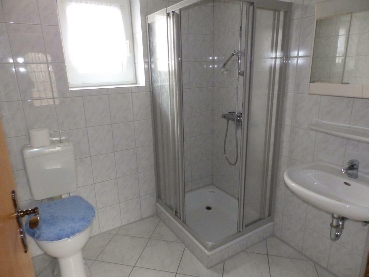 Preisbewusste Ferienwohnung Fuer 2 Personen U. Kleinkind Utarp Esterno foto
