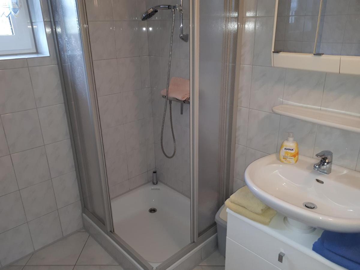 Preisbewusste Ferienwohnung Fuer 2 Personen U. Kleinkind Utarp Esterno foto
